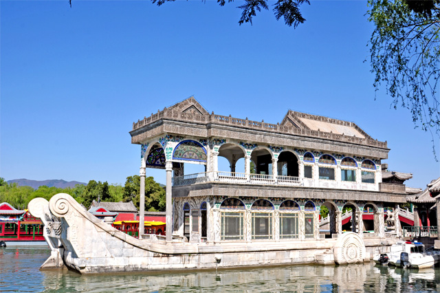 Qingyan Boat