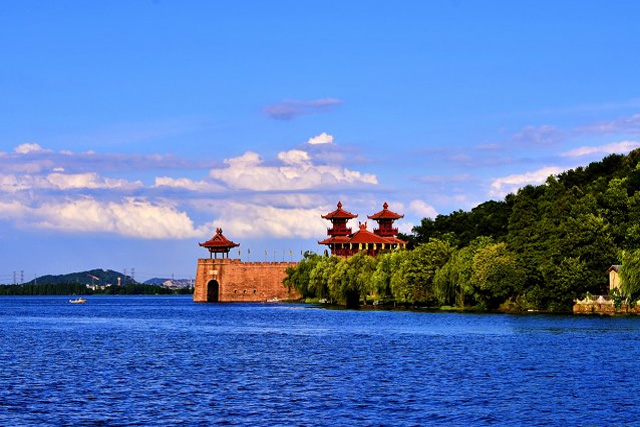 Wuhan East Lake Scenic Area